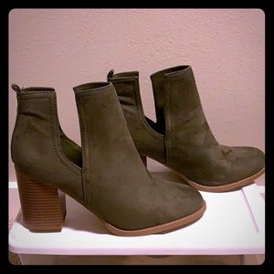 Soda Women's Faux Suede Boots